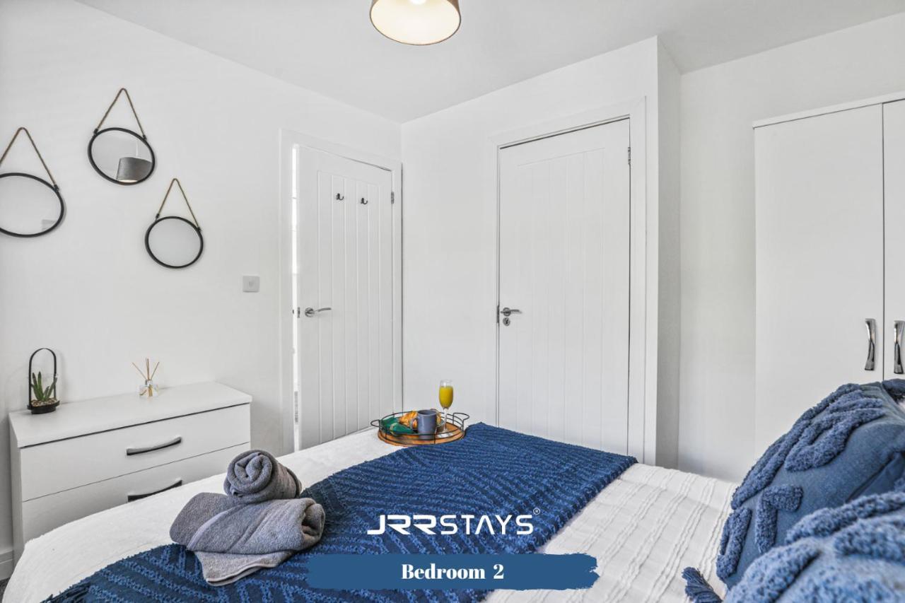 Wolverhampton - Amazing 3 Bedroom, Sleeps 6, Wi-Fi - Jrr Stays Exterior photo